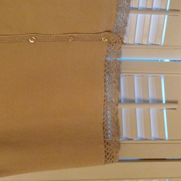 Top - Picture 4 of 4